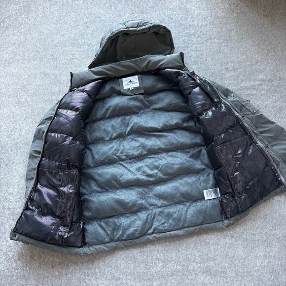 Moose Knuckles Men’s Grey Winter Down Jacket - Picture 6 of 8